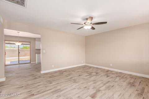 802 E Silver St, Tucson, AZ 85719 photo 4