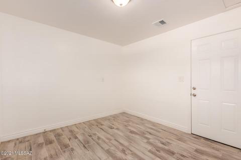 802 E Silver St, Tucson, AZ 85719 photo 17