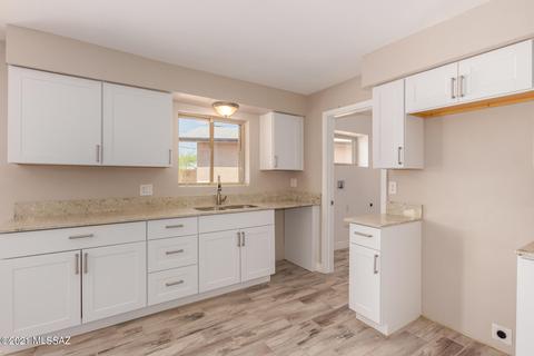 802 E Silver St, Tucson, AZ 85719 photo 12
