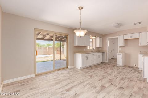 802 E Silver St, Tucson, AZ 85719 photo 9