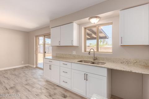 802 E Silver St, Tucson, AZ 85719 photo 13
