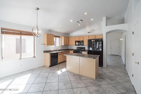 8799 E Mountain Spring Dr, Tucson, AZ 85747 photo 4