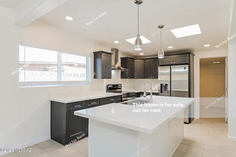 8830 E Mcclellan St, Tucson, AZ 85710 photo 4