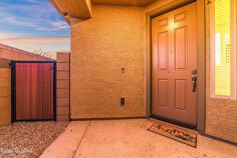 8298 E Magee Hill Loop, Tucson, AZ 85710 photo 4