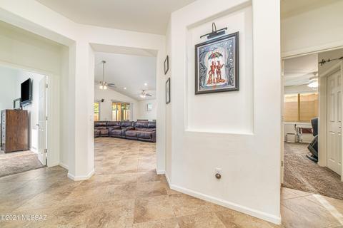 8298 E Magee Hill Loop, Tucson, AZ 85710 photo 5