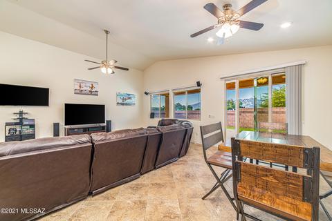 8298 E Magee Hill Loop, Tucson, AZ 85710 photo 11