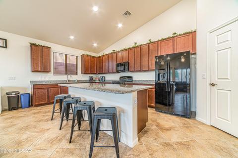 8298 E Magee Hill Loop, Tucson, AZ 85710 photo 8