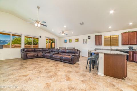 8298 E Magee Hill Loop, Tucson, AZ 85710 photo 6