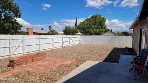1007 E Justin St, Pearce, AZ 85625 photo 3