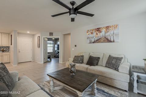 7541 E Kinnison Wash Loop, Tucson, AZ 85730 photo 13