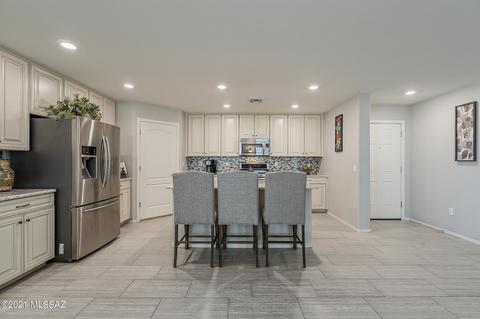 7541 E Kinnison Wash Loop, Tucson, AZ 85730 photo 4