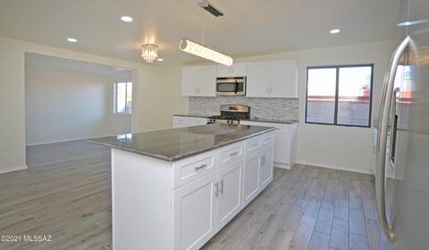 8133 E 4th Pl, Tucson, AZ 85710 photo 6