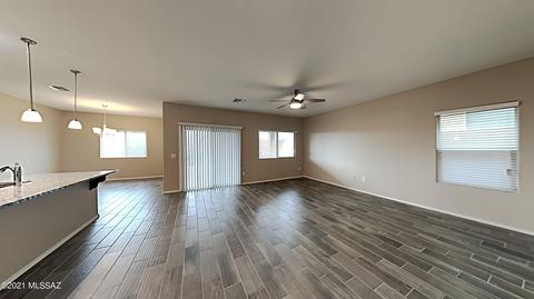 8865 E Abrams Loop, Tucson, AZ 85710 photo 5