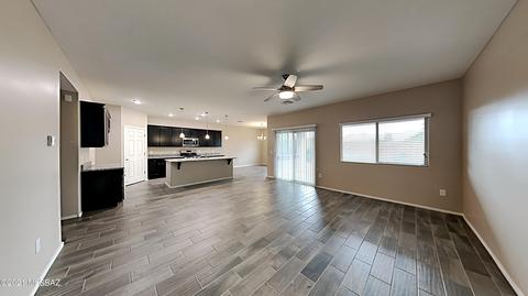 8865 E Abrams Loop, Tucson, AZ 85710 photo 3