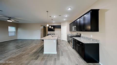 8865 E Abrams Loop, Tucson, AZ 85710 photo 6