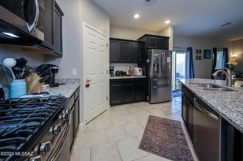 12135 E Becker Dr, Vail, AZ 85641 photo 8
