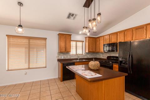 6372 E Garden Stone Dr, Tucson, AZ 85756 photo 9