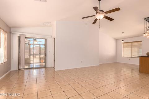 6372 E Garden Stone Dr, Tucson, AZ 85756 photo 5
