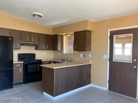 616 E Apache Cir, Benson, AZ 85602 photo 9
