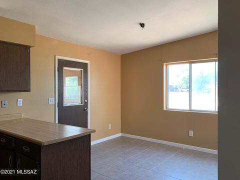 616 E Apache Cir, Benson, AZ 85602 photo 8
