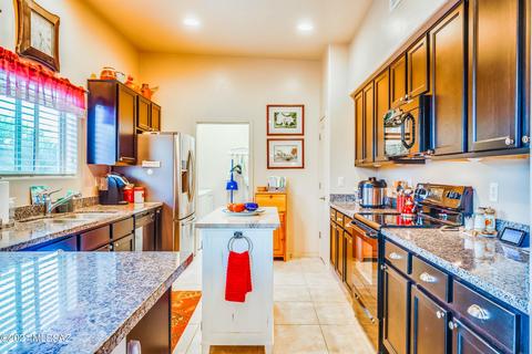 10584 E Marchetti Loop, Tucson, AZ 85747 photo 11