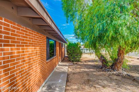 7209 E Sylvane Dr, Tucson, AZ 85710 photo 4