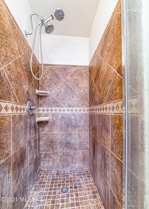 8496 E Va Cortina De Madera, Tucson, AZ 85747 photo 36