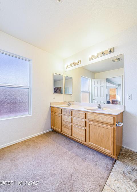8496 E Va Cortina De Madera, Tucson, AZ 85747 photo 37