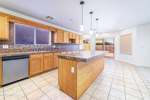 8496 E Va Cortina De Madera, Tucson, AZ 85747 photo 12