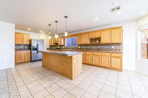 8496 E Va Cortina De Madera, Tucson, AZ 85747 photo 13