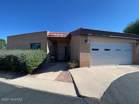 8569 E Pine Valley Dr, Tucson, AZ 85710 photo 1