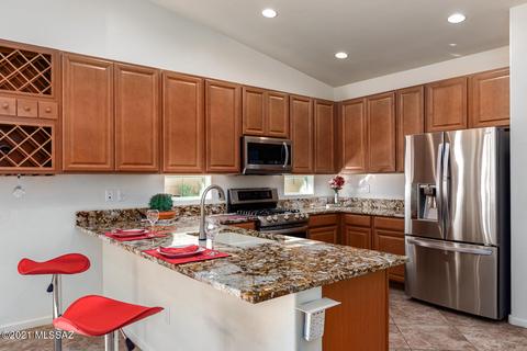 11475 E Squash Blossom Loop, Tucson, AZ 85747 photo 2