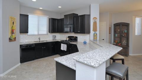 8972 E Wright School Loop, Tucson, AZ 85715 photo 4