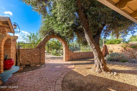 1301 E Lind Rd, Tucson, AZ 85719 photo 2