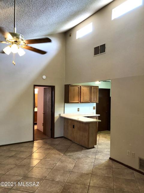 2531 E Roslyn Ln, Vail, AZ 85641 photo 5