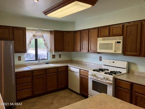 2531 E Roslyn Ln, Vail, AZ 85641 photo 6
