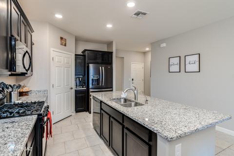 11936 E Becker Dr, Vail, AZ 85641 photo 8