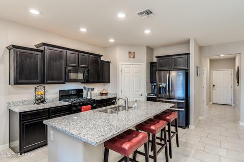 11936 E Becker Dr, Vail, AZ 85641 photo 4