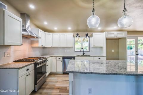 7016 E Redbud Rd, Tucson, AZ 85715 photo 8