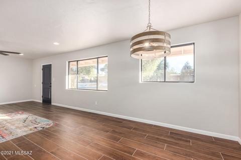 825 E Mitchell Dr, Tucson, AZ 85719 photo 8