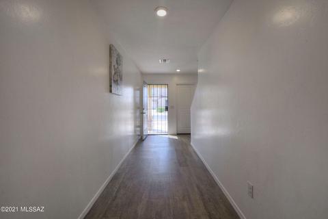 4097 E Braddock Dr, Tucson, AZ 85706 photo 3