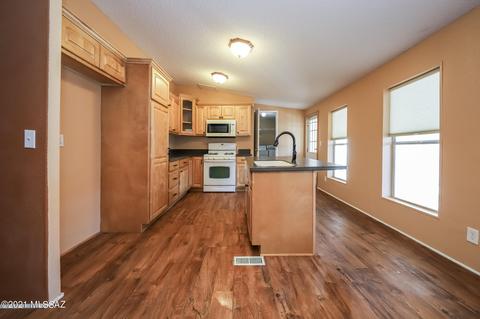 6041 E Thunder River Dr, Tucson, AZ 85756 photo 8