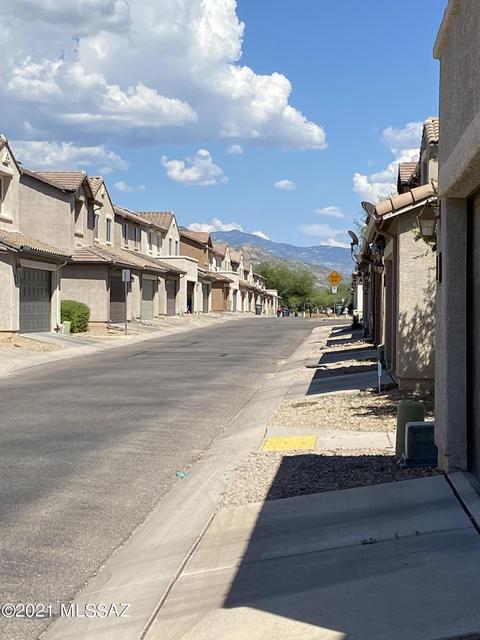 10566 E Singing Canyon Dr, Tucson, AZ 85747 photo 2