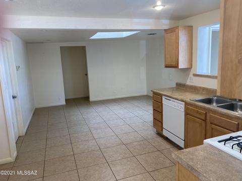 4743 E 4th St, Tucson, AZ 85711 photo 8