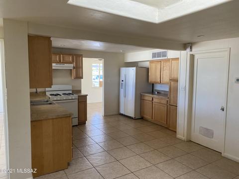 4743 E 4th St, Tucson, AZ 85711 photo 9