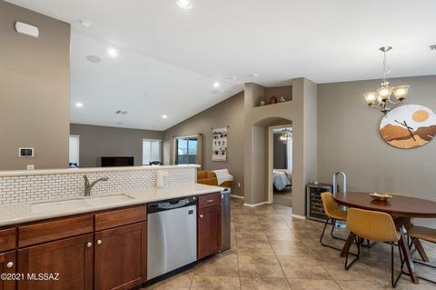7060 S Copper Bloom Ave, Tucson, AZ 85756 photo 6