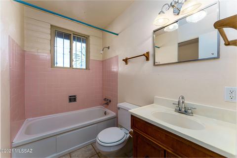8001 E Kenyon Dr, Tucson, AZ 85710 photo 11