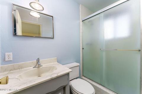 8001 E Kenyon Dr, Tucson, AZ 85710 photo 18