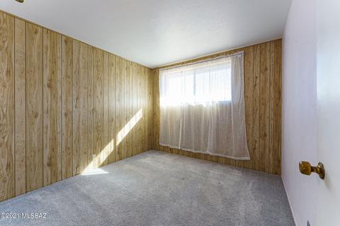 8001 E Kenyon Dr, Tucson, AZ 85710 photo 16