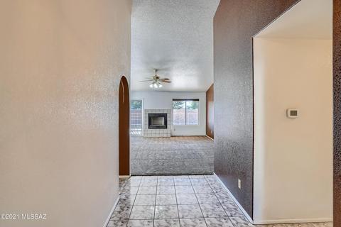 9144 E Wild Wash Dr, Tucson, AZ 85747 photo 4